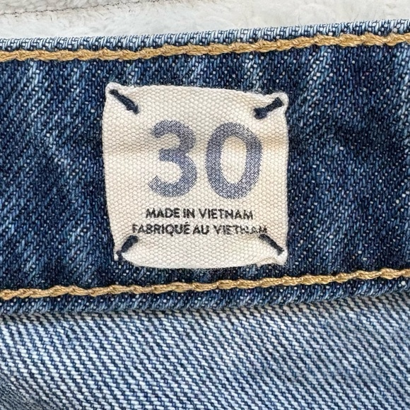 WE THE FREE Bailey Denim Mini Skirt Frayed Hem Size 30 - Picture 4 of 8